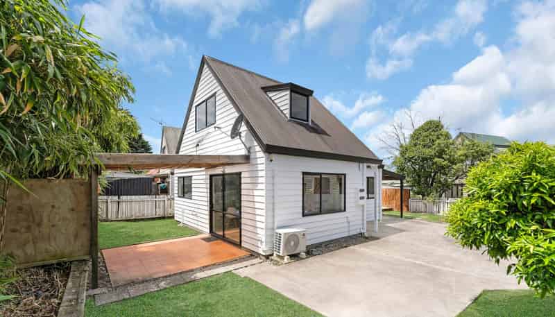 8 Caspian Close, New Lynn