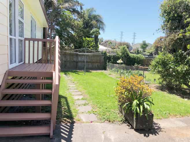 B/2 Marlene Ave, Te Atatu South