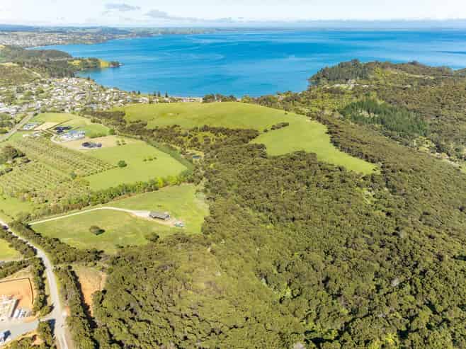 458F Hihi Road, Hihi