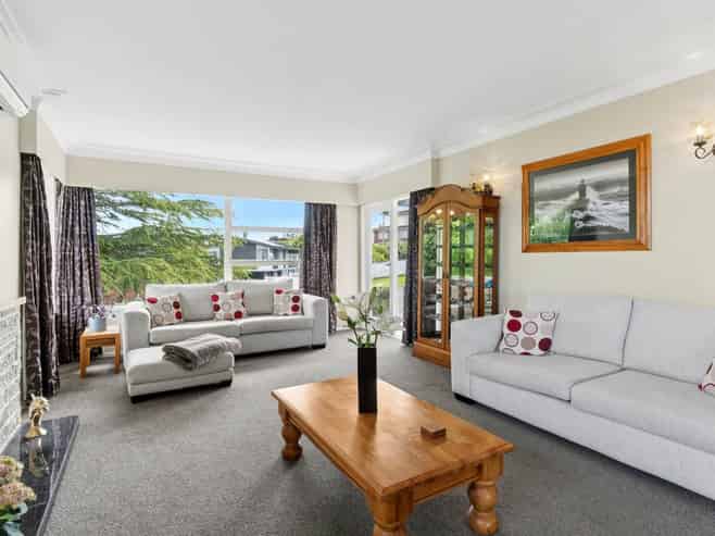 95 Hillcrest Avenue, Hillcrest