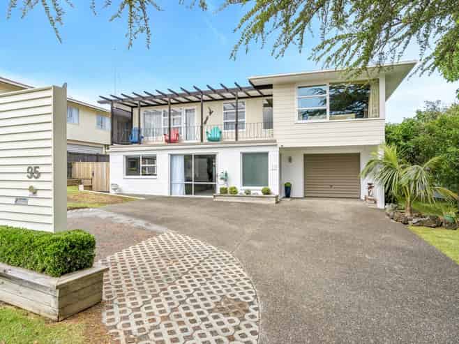 95 Hillcrest Avenue, Hillcrest