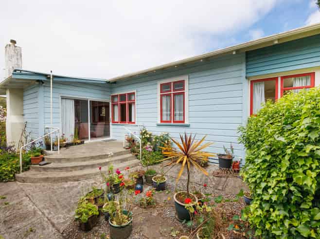 16 Hair Street, Marton