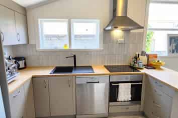 10A Cutfield Road, New Plymouth Central