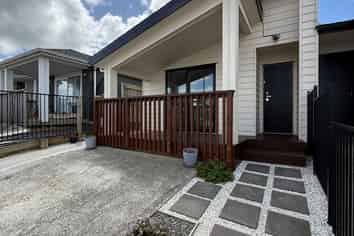 b/3 Cronshow Road, Karaka