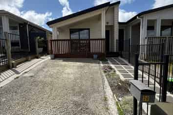 b/3 Cronshow Road, Karaka