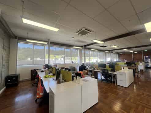 Mount Cook office with 7 carparks!