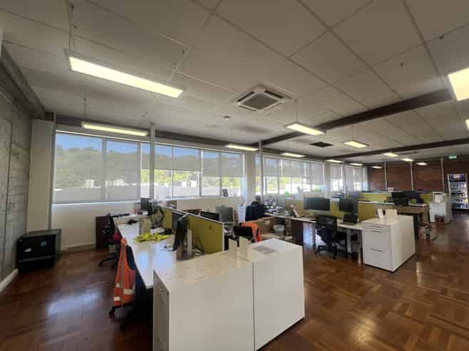 Mount Cook office with 7 carparks!