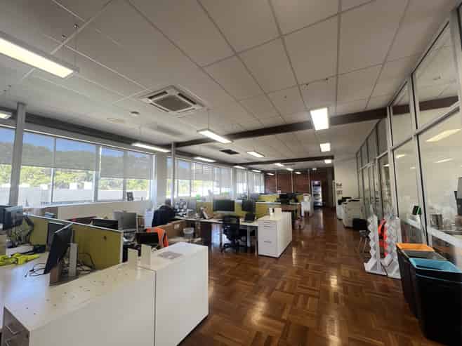 Mount Cook office with 7 carparks!