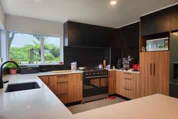 12b Kororako Grove, Whalers Gate