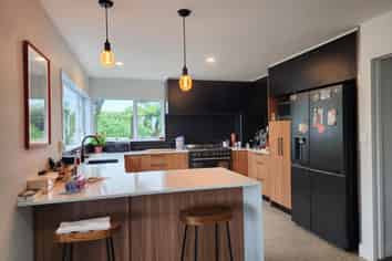 12b Kororako Grove, Whalers Gate