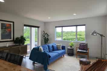 12b Kororako Grove, Whalers Gate