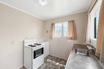 24 Bowen Street, Woodville