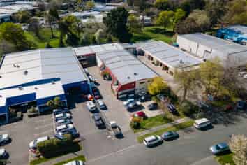 Conveniently Located Warehouse $43,000 +OPEX + GST