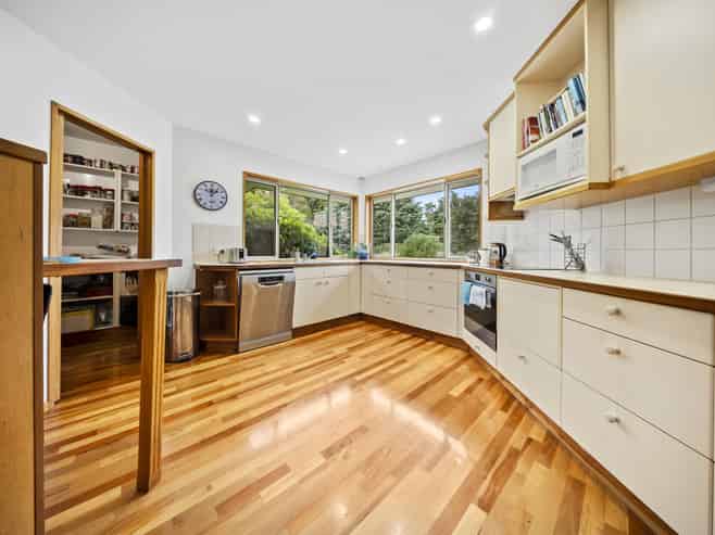 164 River Road, Lincoln