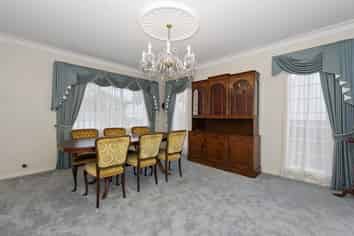 12 Ellerslie Ave, Chartwell