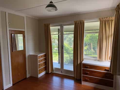 52 Kaka Street, Hilltop