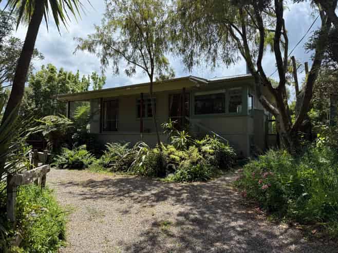 52 Kaka Street, Hilltop