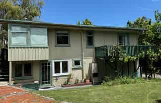 52 Kaka Street, Hilltop