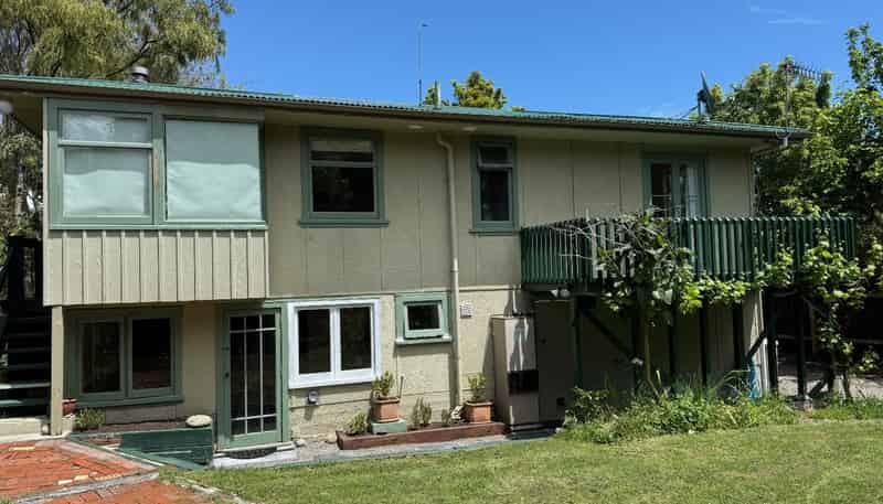 52 Kaka Street, Hilltop