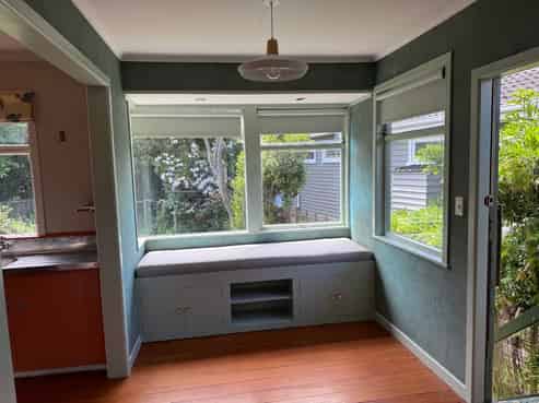 52 Kaka Street, Hilltop