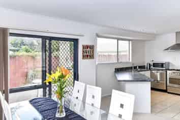 2 Brentford Place, Manurewa