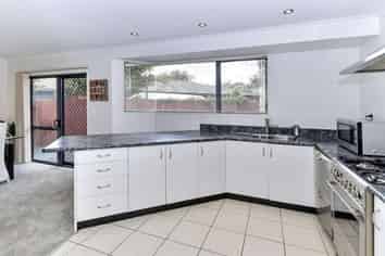 2 Brentford Place, Manurewa