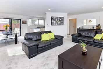 2 Brentford Place, Manurewa