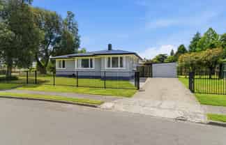 22 Clouston Crescent, Fenton Park