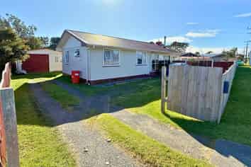 55 Mosston, Castlecliff