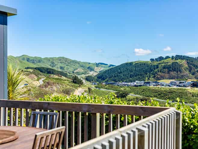 36 Pacific View Road, Whitby