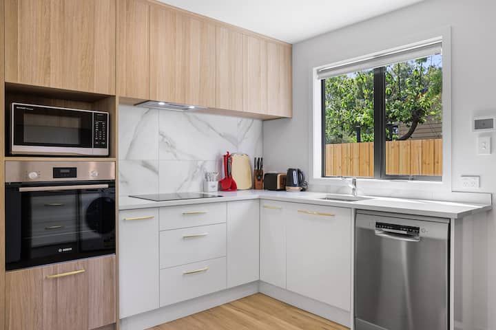Modern, Easy Living - Must Sell! – pohled 3