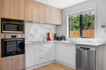 2/424 Gloucester Street, Linwood