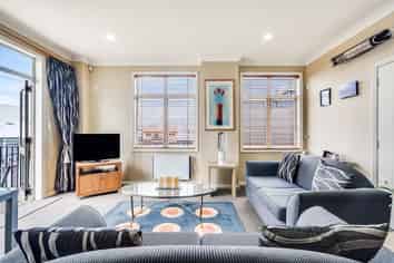 2E/11 London Street, Hamilton Central