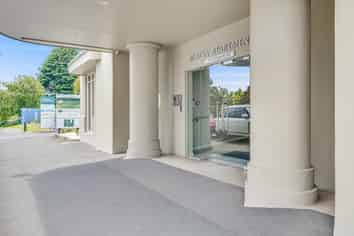 2E/11 London Street, Hamilton Central