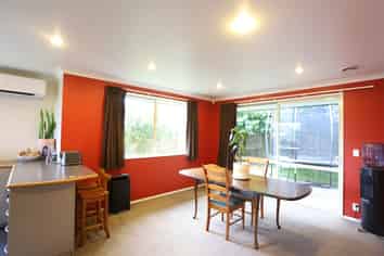 62 Barrington Drive, Huntington