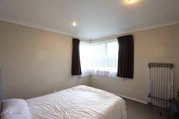 62 Barrington Drive, Huntington