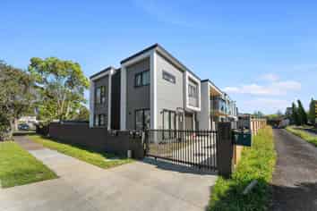 60C Sunderlands Road, Half Moon Bay