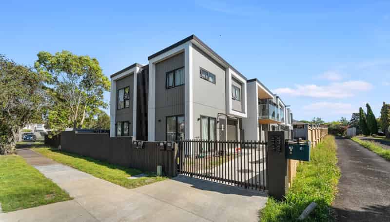 60C Sunderlands Road, Half Moon Bay