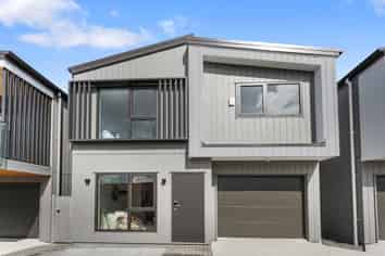 60C Sunderlands Road, Half Moon Bay