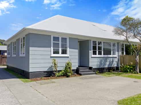 8 Harris Street, Naenae