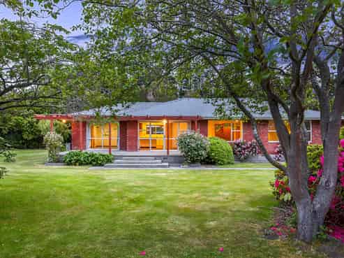 27 Island Road, Clarkville