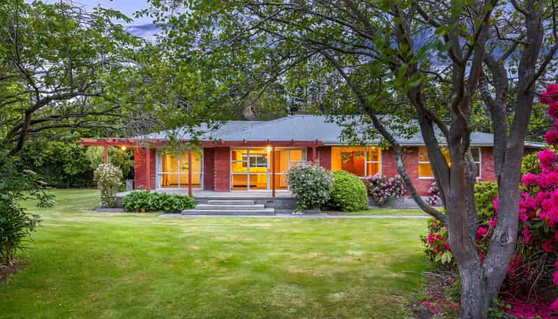 27 Island Road, Clarkville