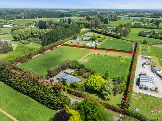 27 Island Road, Clarkville