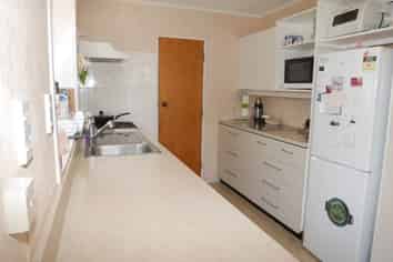 43 Manawa Av, Raumati Beach