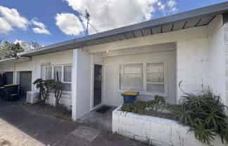 2/66 Flanshaw Road, Te Atatu South