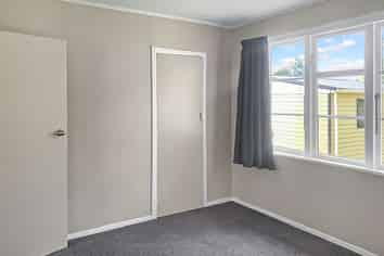 49  Margaret Street , Shannon