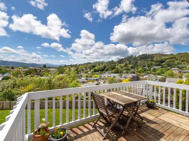 11 Tapestry Grove, Silverstream