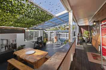 2/8 Leven Lane, Totara Heights