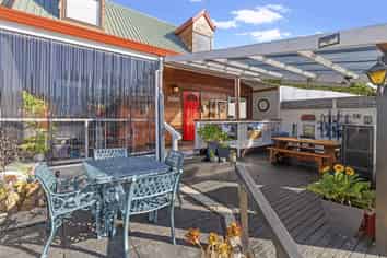 2/8 Leven Lane, Totara Heights