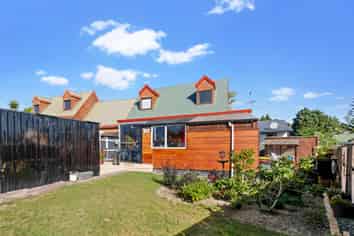 2/8 Leven Lane, Totara Heights